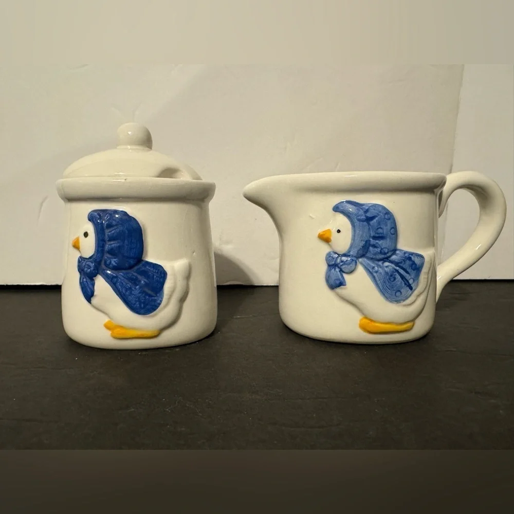 Vintage Blue Bonnet Geese Sugar and Creamer Set.